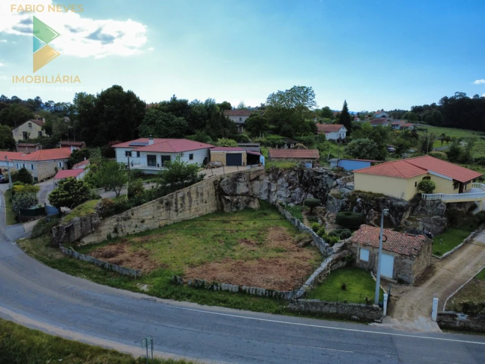 Terreno para Venda em Mazedo e Cortes Foto 1