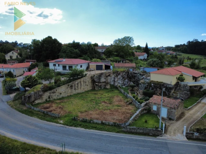 Terreno para Venda em Mazedo e Cortes