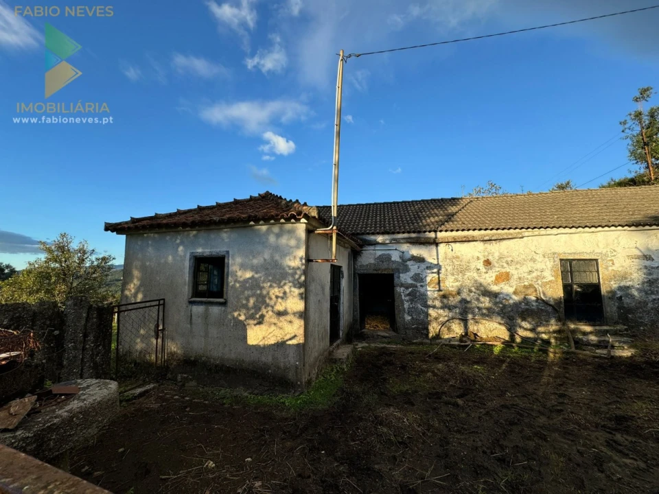 Moradia T2 para Venda em Azere Foto 4