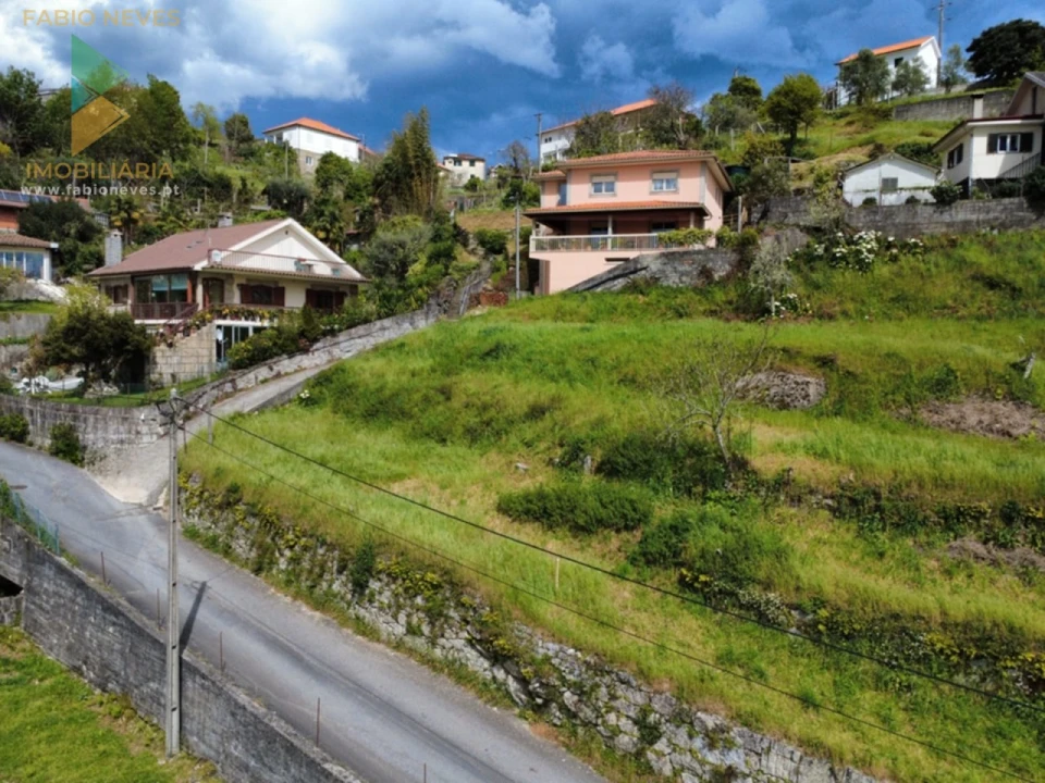 Terreno para Venda em Paço Foto 1