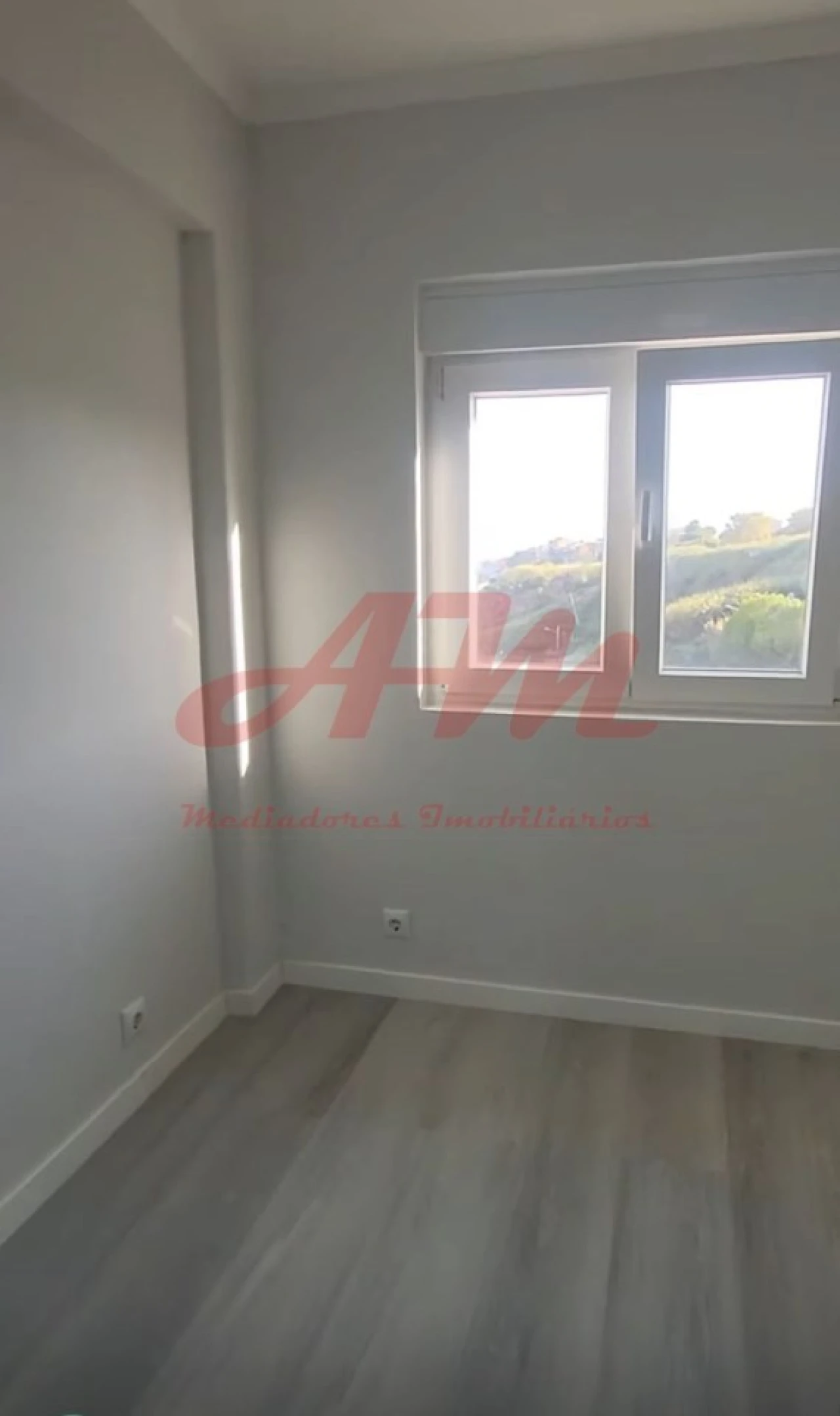 Apartamento T2 para Venda em Pontinha e Famões Foto 8