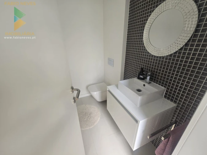 Moradia T3 para Venda em Guilhadeses e Santar Foto 7