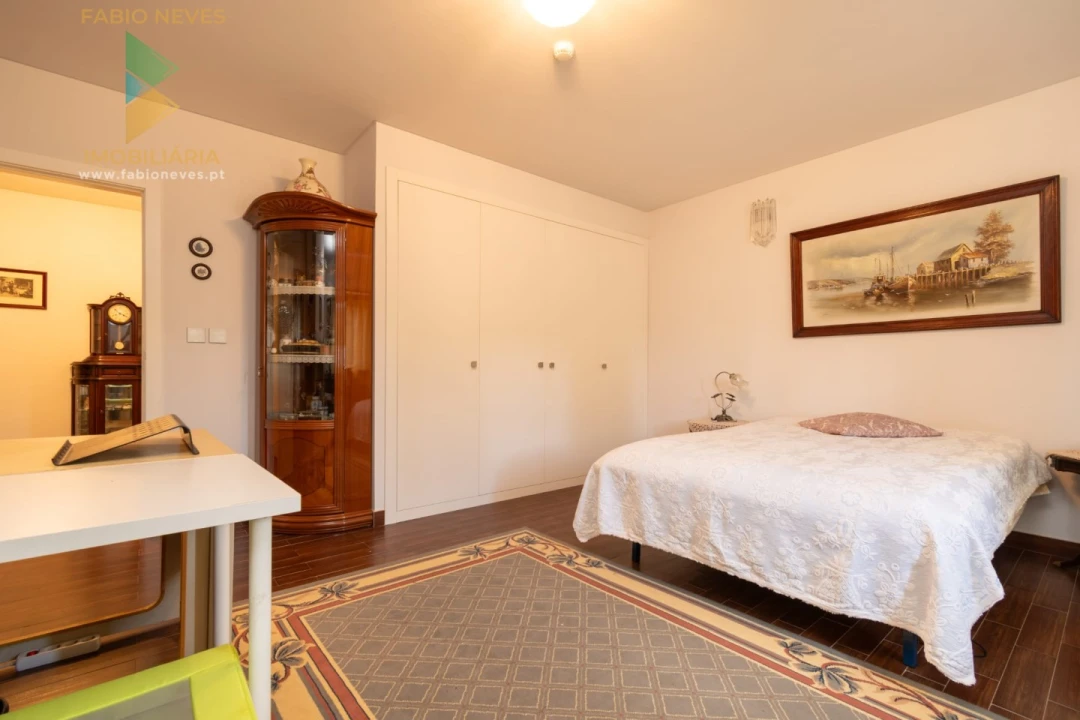 Moradia T6 para Venda em Vale Foto 33