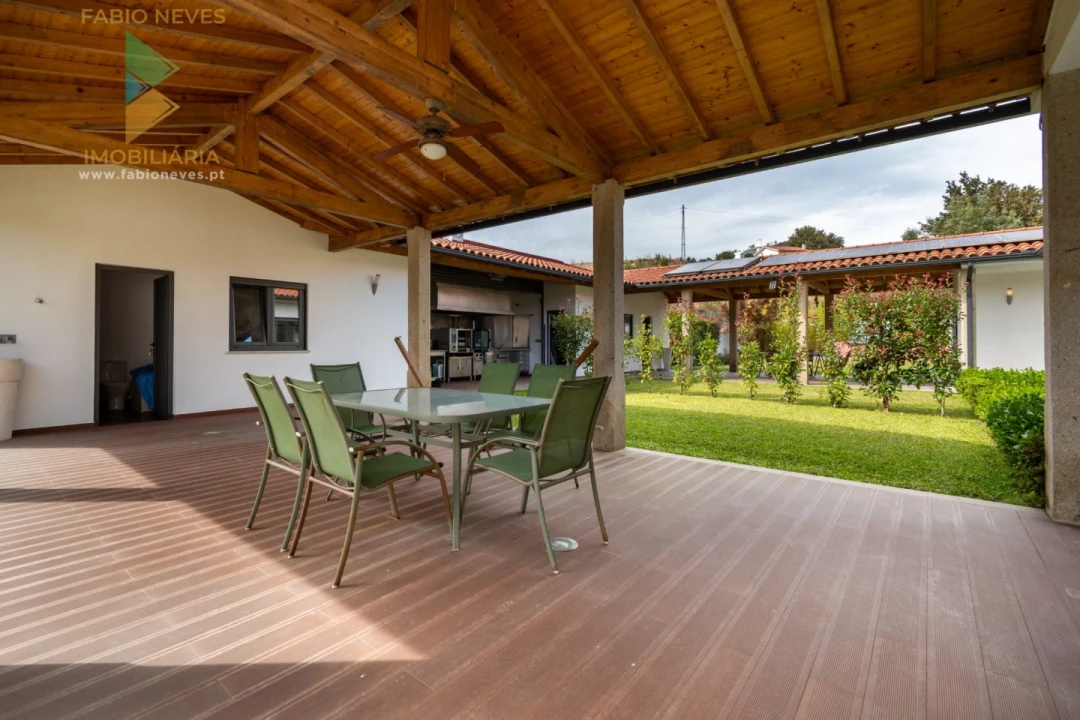 Moradia T6 para Venda em Vale Foto 36