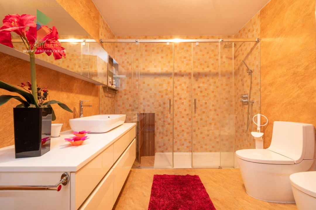 Moradia T6 para Venda em Vale Foto 78