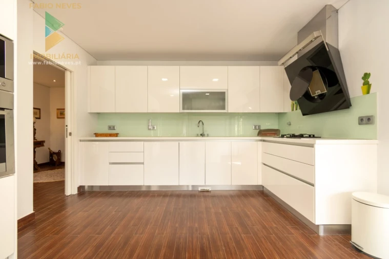 Moradia T6 para Venda em Vale Foto 32