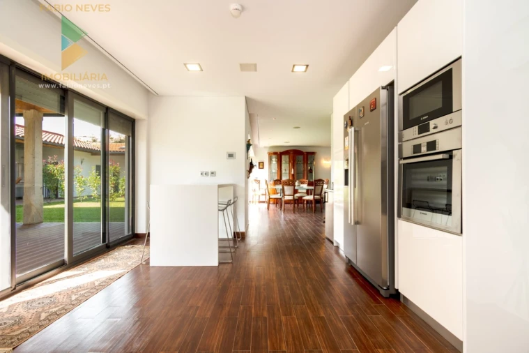 Moradia T6 para Venda em Vale Foto 33