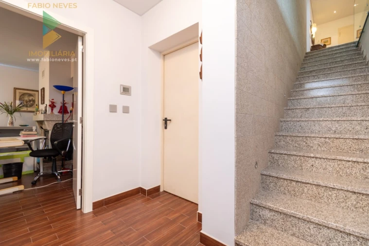 Moradia T6 para Venda em Vale Foto 39