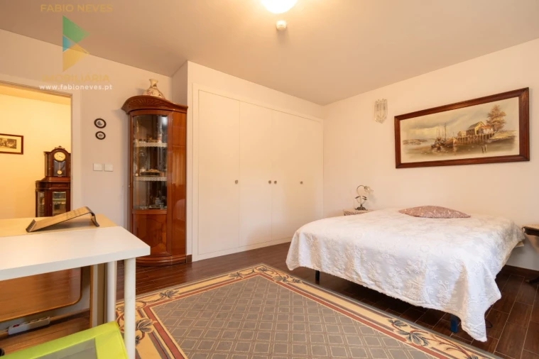 Moradia T6 para Venda em Vale Foto 42