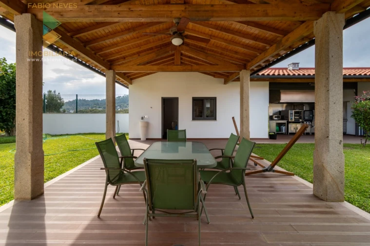 Moradia T6 para Venda em Vale Foto 46