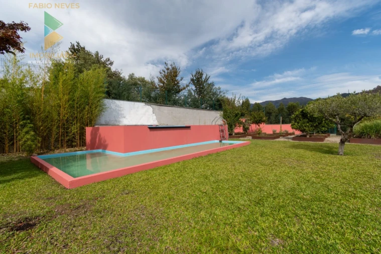 Moradia T6 para Venda em Vale Foto 53