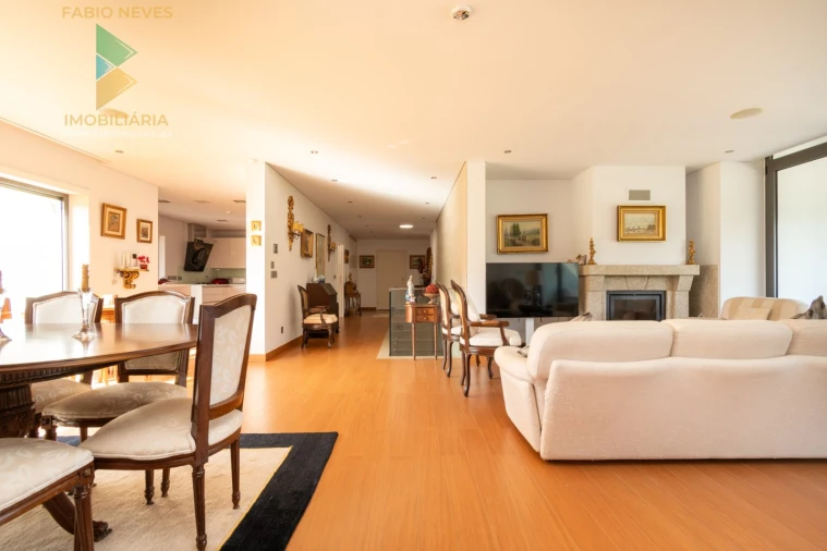 Moradia T6 para Venda em Vale Foto 83