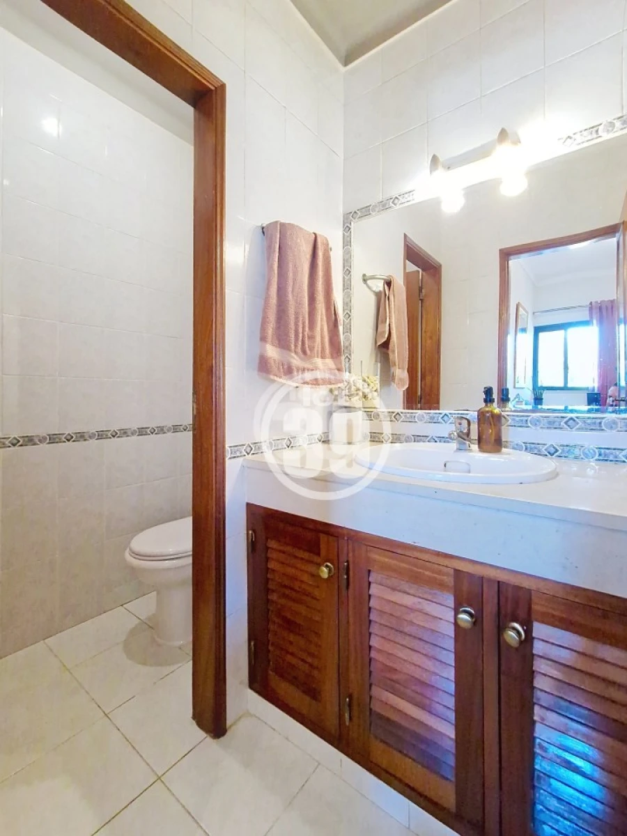 Moradia T2 para Venda em Albufeira e Olhos de Água Foto 10