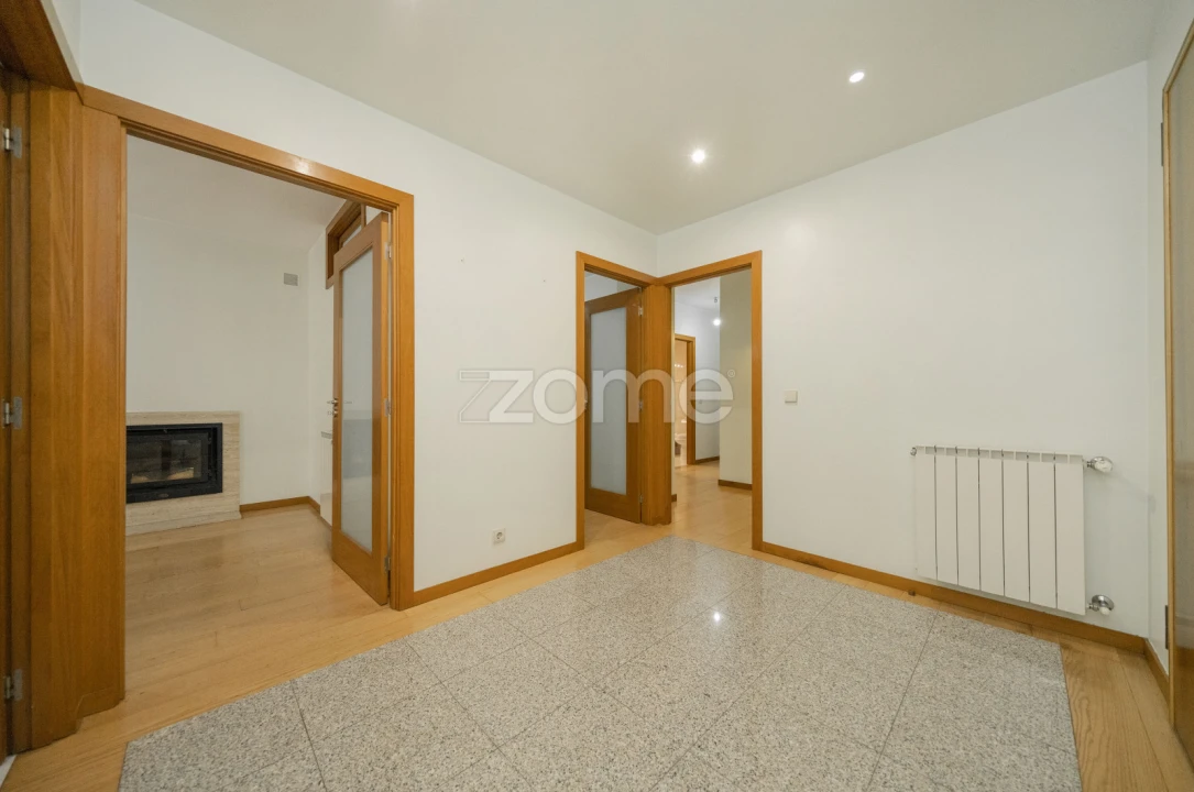 Apartamento T3 para Arrendamento em São Vitor (Braga) Foto 16