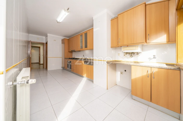 Apartamento T3 para Arrendamento em São Vitor (Braga) Foto 14