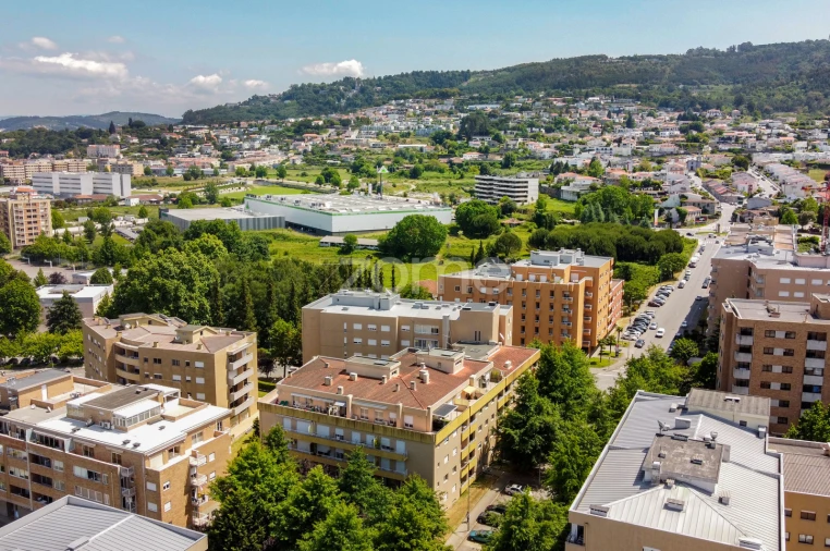 Apartamento T3 para Arrendamento em São Vitor (Braga) Foto 3