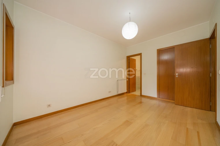 Apartamento T3 para Arrendamento em São Vitor (Braga) Foto 21
