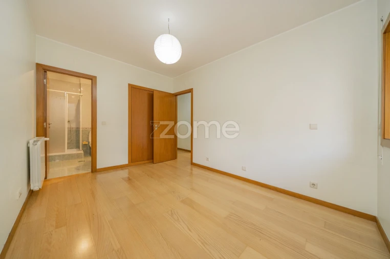 Apartamento T3 para Arrendamento em São Vitor (Braga) Foto 23