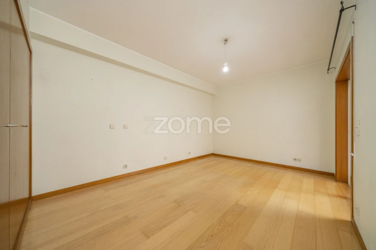 Apartamento T3 para Arrendamento em São Vitor (Braga) Foto 25