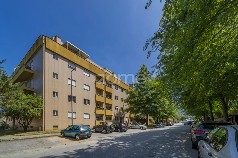 Apartamento T3 para Arrendamento em São Vitor (Braga) Foto 2