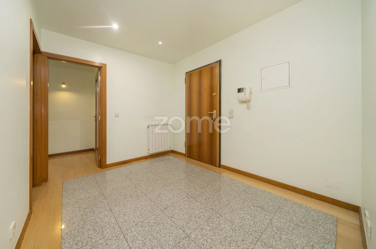 Apartamento T3 para Arrendamento em São Vitor (Braga) Foto 8