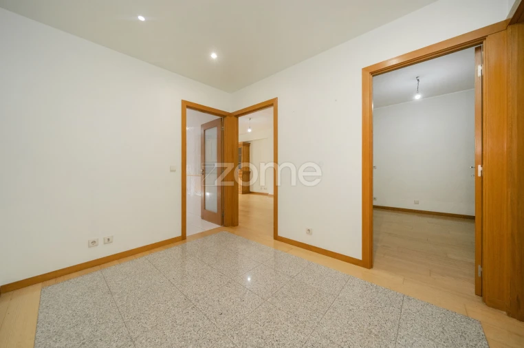 Apartamento T3 para Arrendamento em São Vitor (Braga) Foto 9