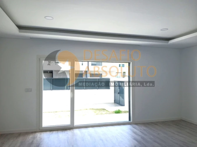 Moradia T3 para Venda em Fernao Ferro Foto 3