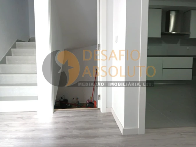 Moradia T3 para Venda em Fernao Ferro Foto 2