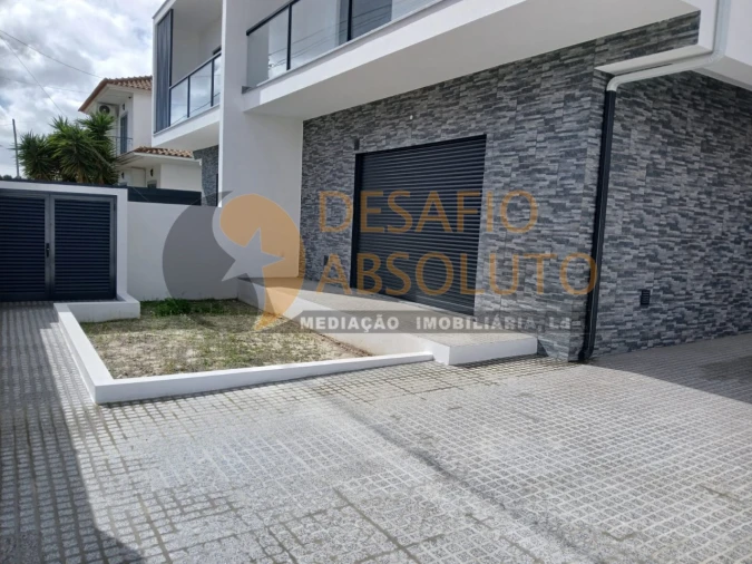 Moradia T3 para Venda em Fernao Ferro Foto 14