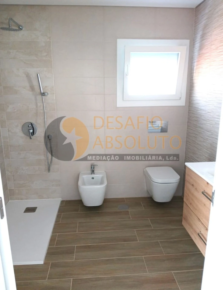 Moradia T3 para Venda em Fernao Ferro Foto 13