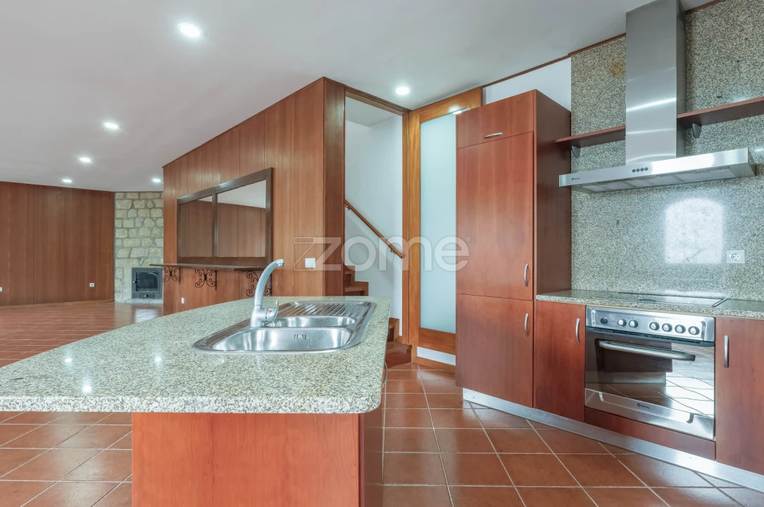 Moradia T3 para Venda em Alvite e Passos Foto 6