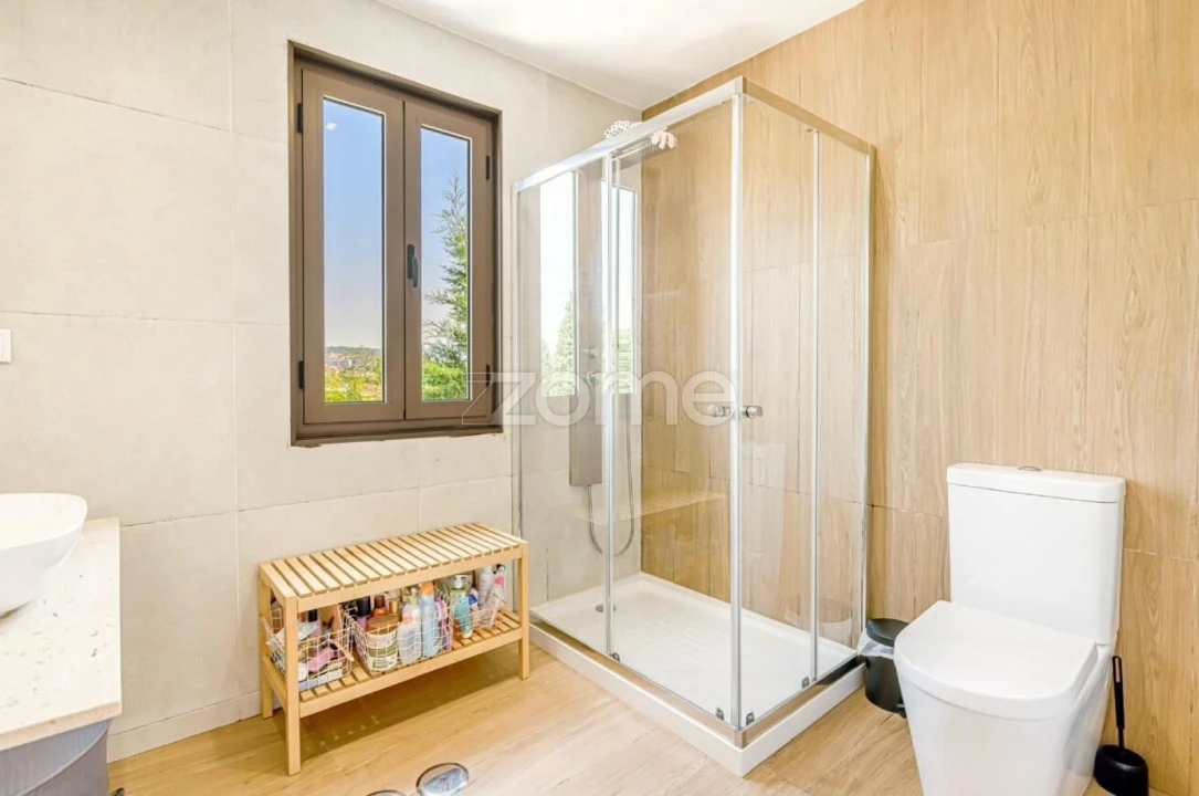 Moradia T4 para Venda em Rio Tinto Foto 15