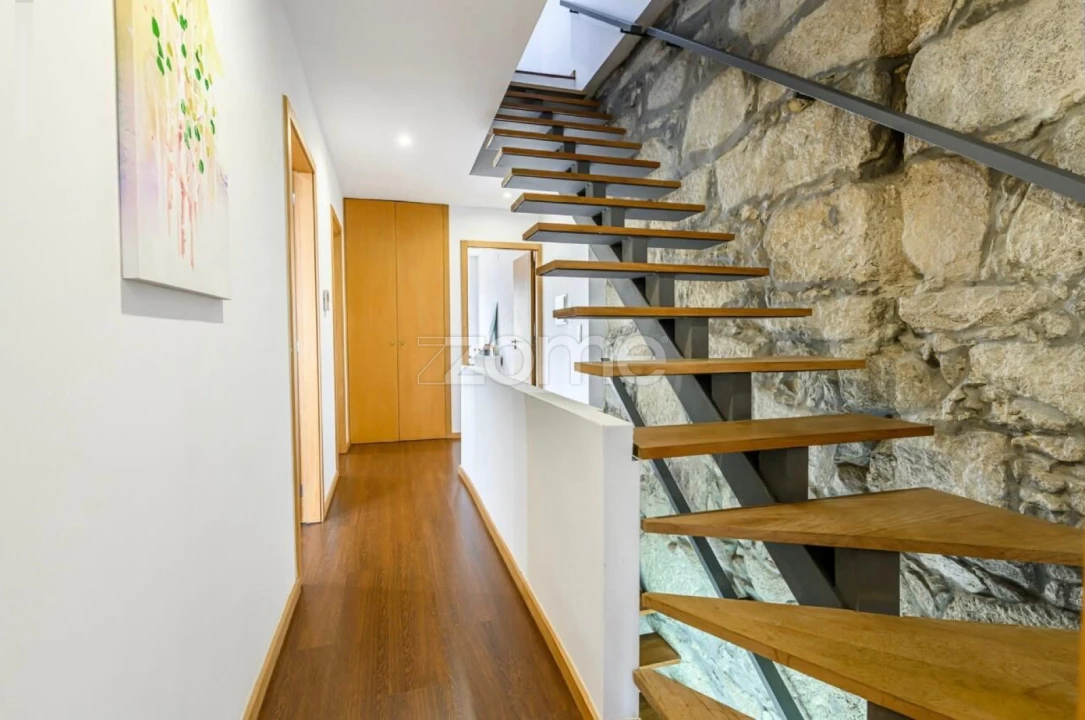 Moradia T4 para Venda em Rio Tinto Foto 12