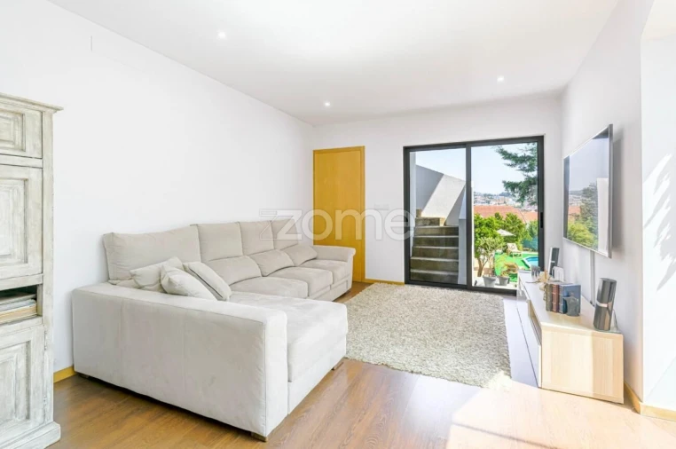 Moradia T4 para Venda em Rio Tinto Foto 6