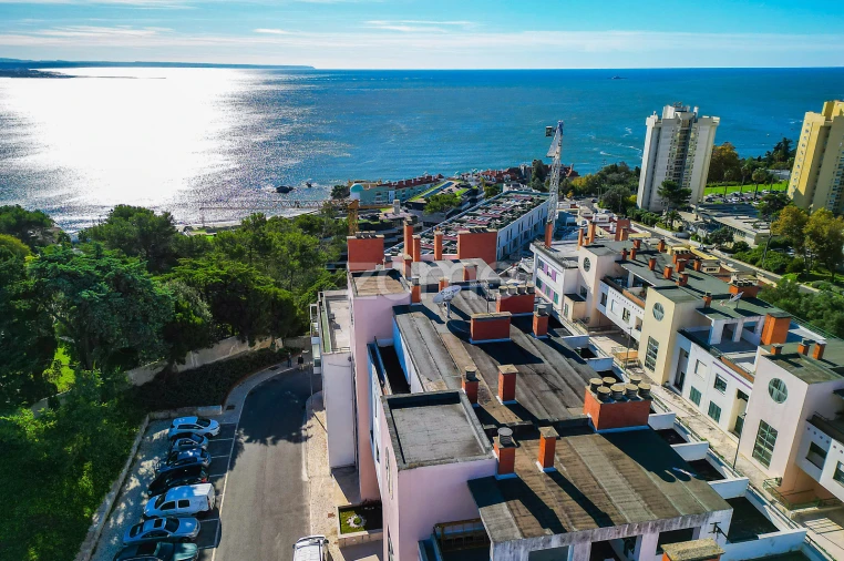 Apartamento T5 para Venda em Oeiras e São Julião da Barra, Paço de Arcos e Caxias Foto 4
