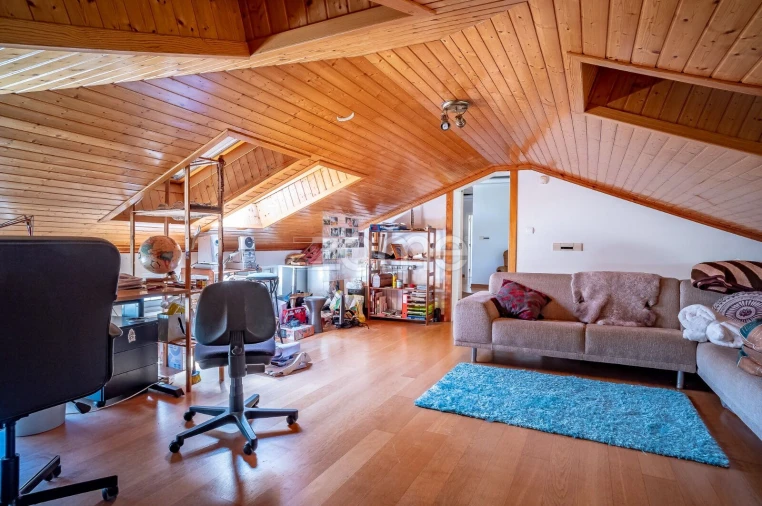 Moradia T6 para Venda em Corroios Foto 56