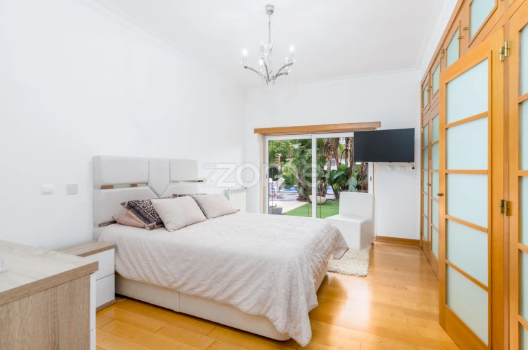 Moradia T6 para Venda em Corroios Foto 12