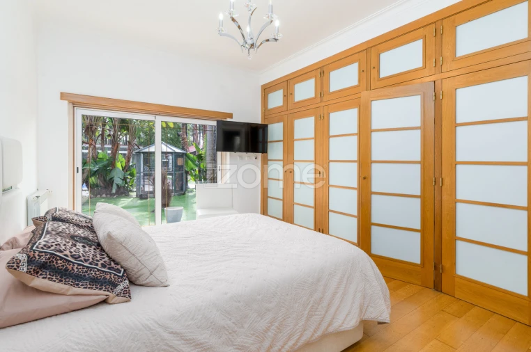 Moradia T6 para Venda em Corroios Foto 16