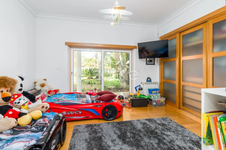 Moradia T6 para Venda em Corroios Foto 19