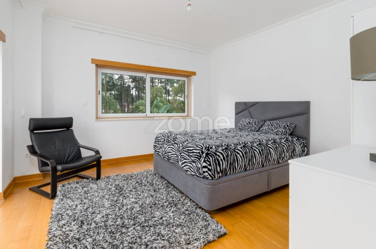 Moradia T6 para Venda em Corroios Foto 23