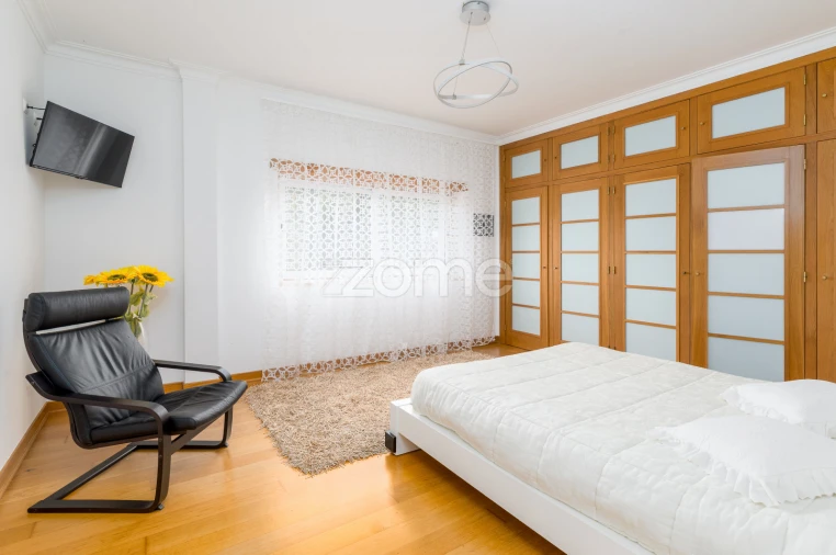 Moradia T6 para Venda em Corroios Foto 26