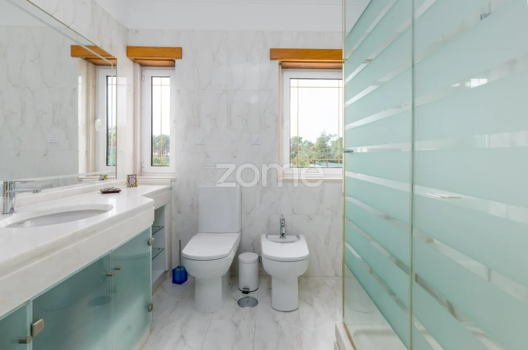 Moradia T6 para Venda em Corroios Foto 29