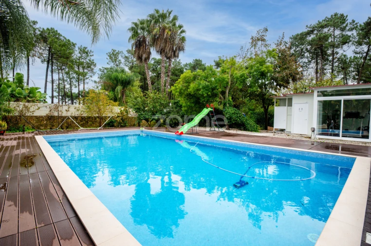 Moradia T6 para Venda em Corroios Foto 45