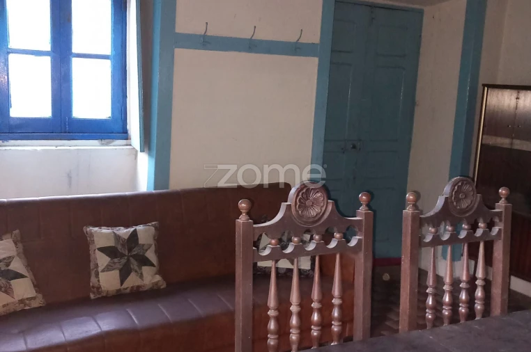 Moradia T5 para Venda em Trezoi Foto 5