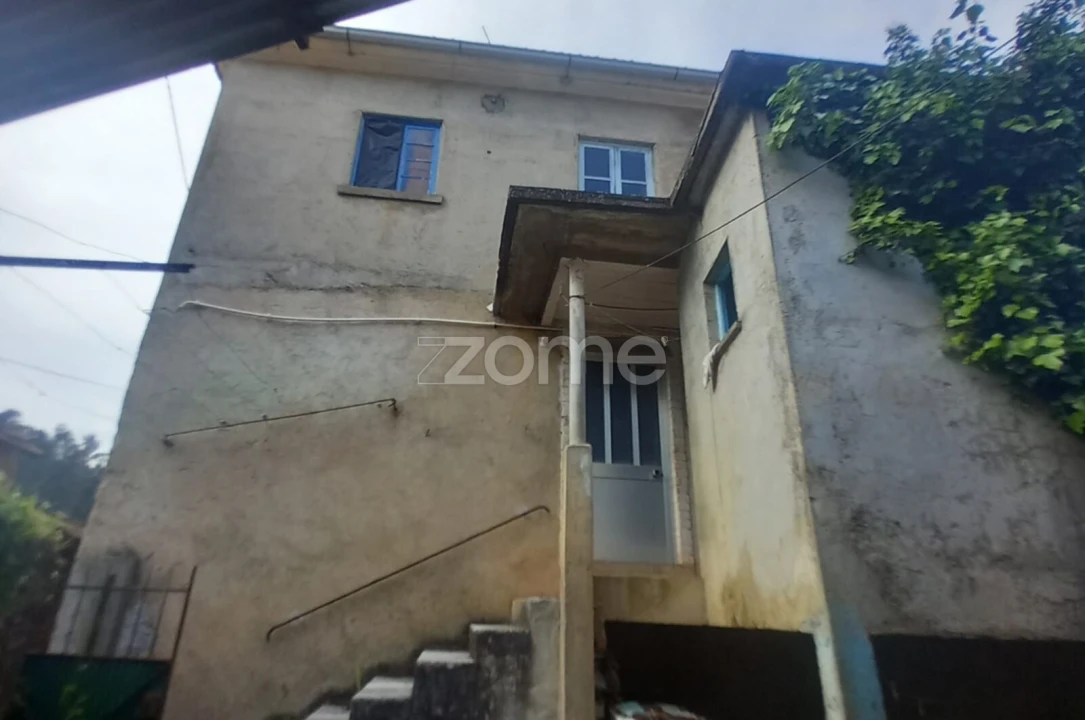 Moradia T6 para Venda em Trezoi Foto 6