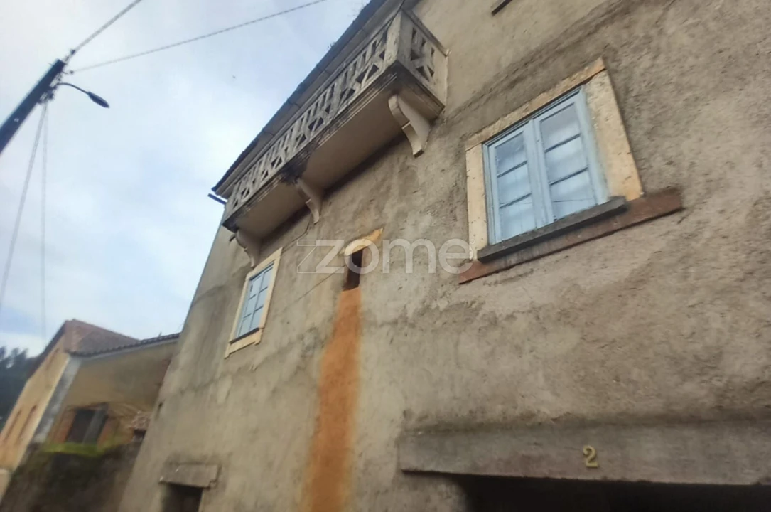 Moradia T6 para Venda em Trezoi Foto 4