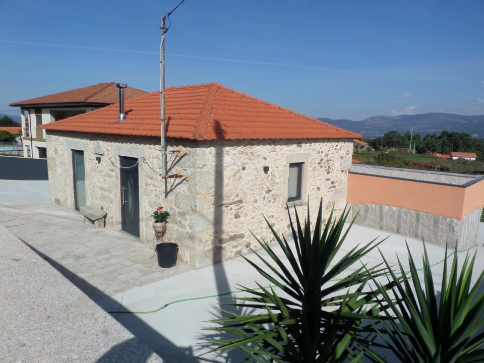 Moradia T3 para Venda em Candemil e Gondar Foto 1