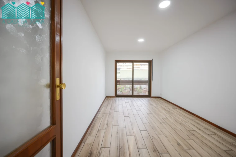 Apartamento T2 para Arrendamento em Ílhavo (São Salvador) Foto 6