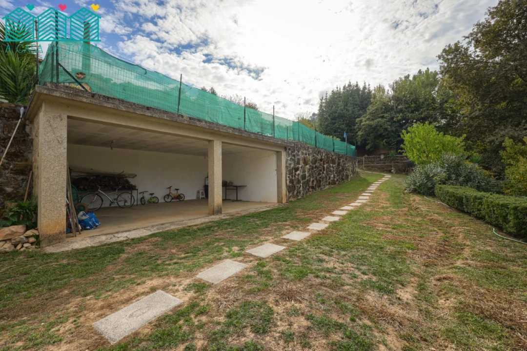 Moradia T5 para Venda em Cedrim e Paradela Foto 4