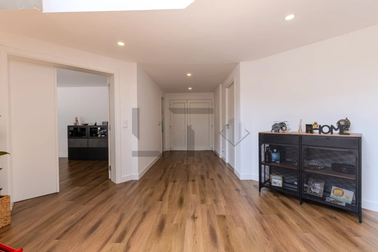 Moradia T4 para Venda em Corroios Foto 13